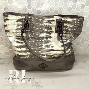 EUC Simply Vera Vera Wang Grey Faux Snakeskin Catherine Tote